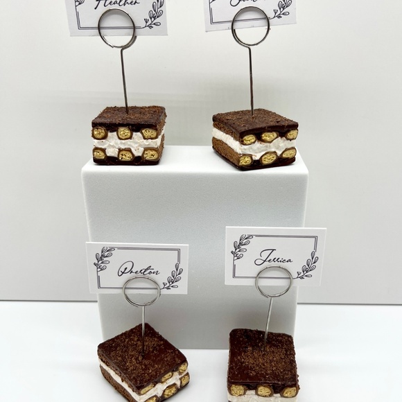 Tiramisu Place Card Holders – Set of 4 – Handmade Clay Mini Dessert Table Décor - Picture 9 of 16